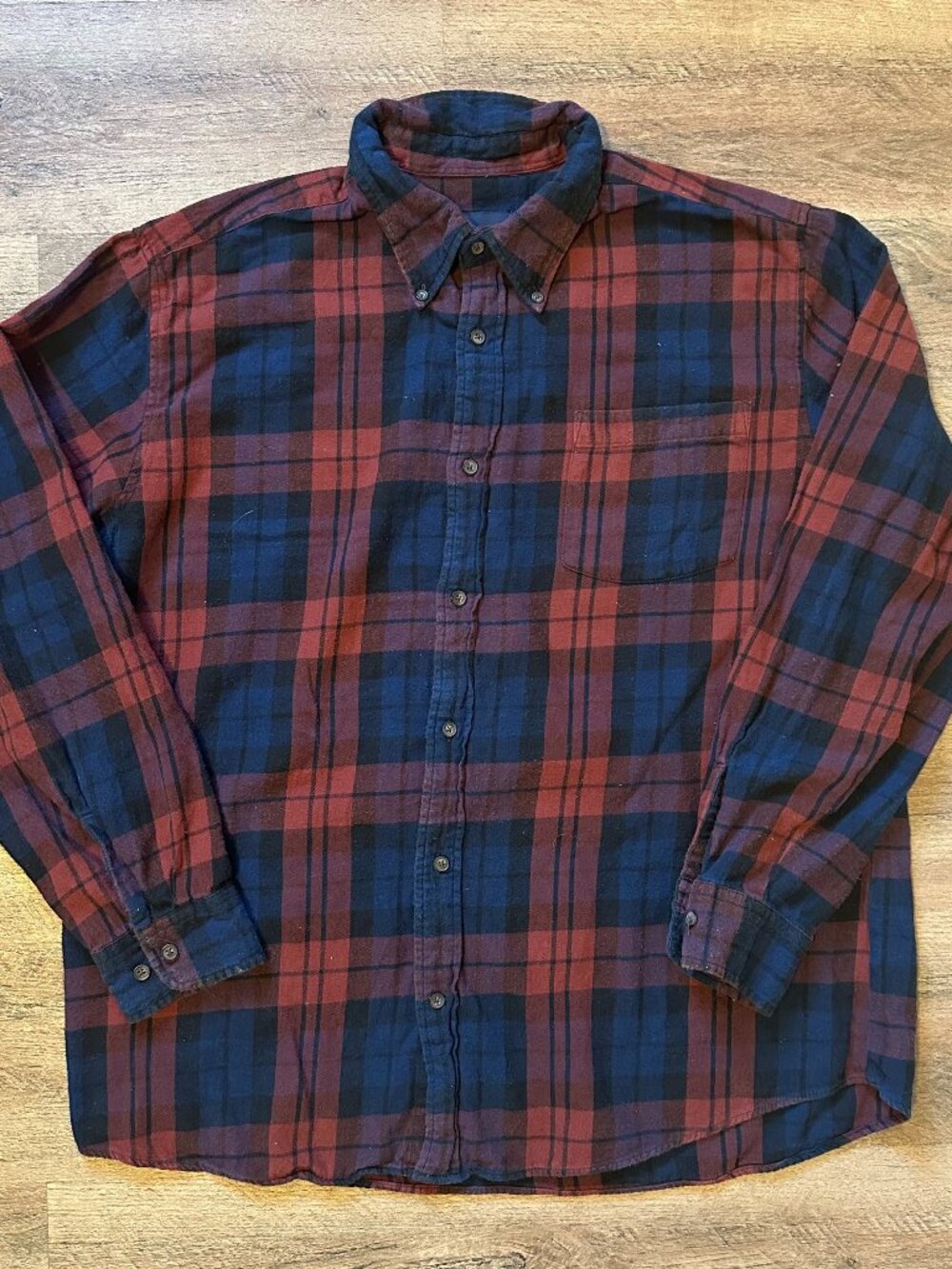 St Johns Bay Casual Button Down Mens XL Navy Maroon Plaid Rugged Flannel Shirt